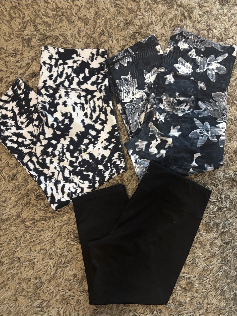 Old Navy Black, White & Floral Print Women's Capri Leggings Trio